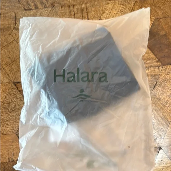 NWT HALARA UltraSculpt SoCinched High waisted Women's Deep Blue Leggings - Picture 5 of 6